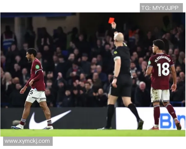 英超激战巴黎圣日耳曼大胜里昂红牌争议引发全场热议与战术分析